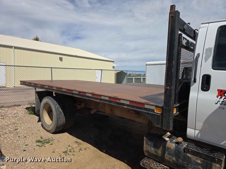 image for item DP8936 2005 GMC C6500 dump flatbed truck