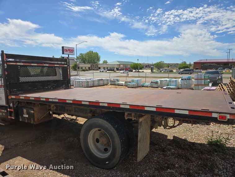 image for item DP8936 2005 GMC C6500 dump flatbed truck