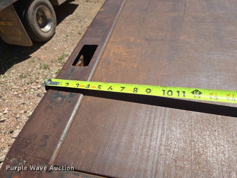 image for item DP8936 2005 GMC C6500 dump flatbed truck