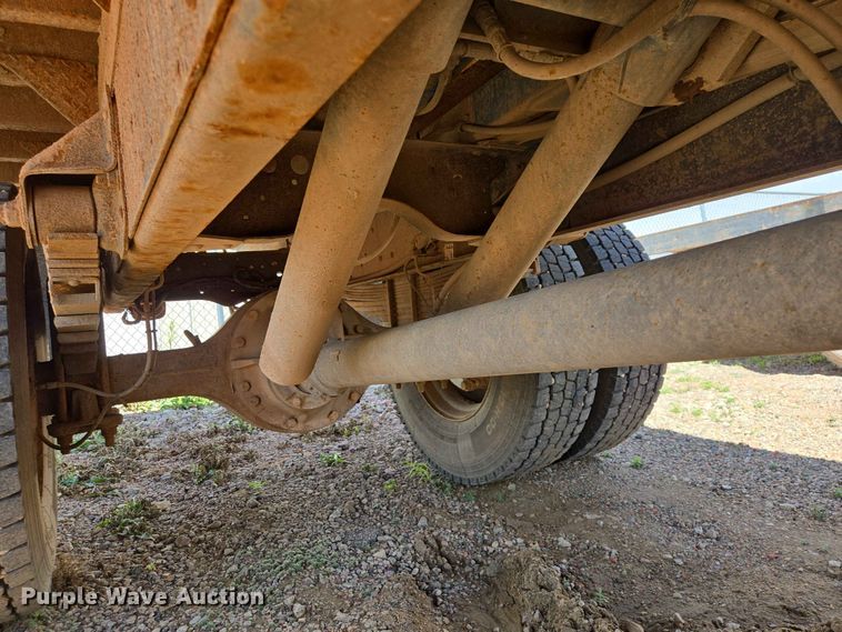 image for item DP8936 2005 GMC C6500 dump flatbed truck