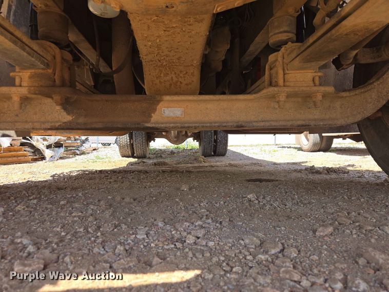 image for item DP8936 2005 GMC C6500 dump flatbed truck