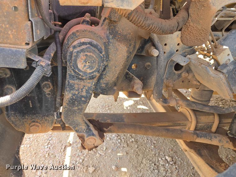 image for item DP8936 2005 GMC C6500 dump flatbed truck