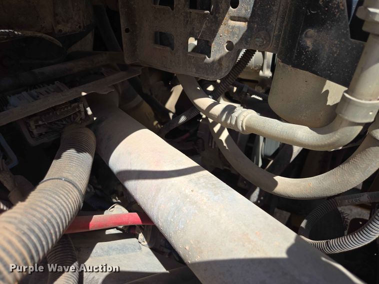 image for item DP8936 2005 GMC C6500 dump flatbed truck