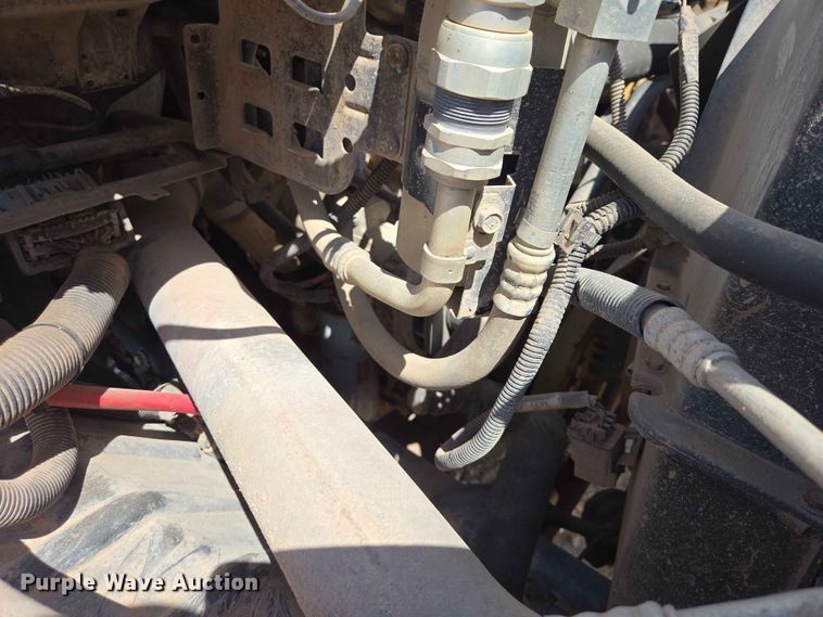 image for item DP8936 2005 GMC C6500 dump flatbed truck