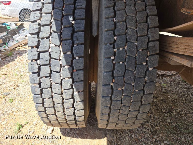 image for item DP8936 2005 GMC C6500 dump flatbed truck