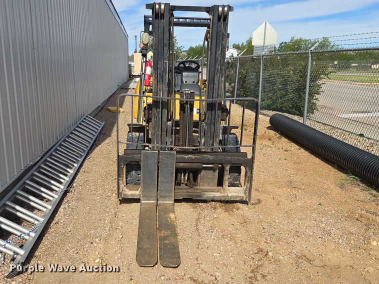image for item DP8937 Caterpillar PD8000 forklift