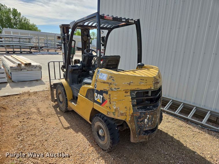 image for item DP8937 Caterpillar PD8000 forklift