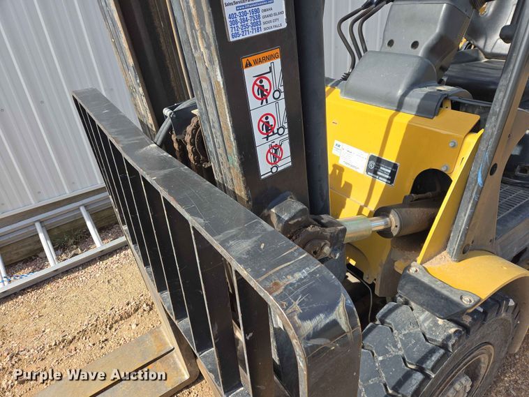 image for item DP8937 Caterpillar PD8000 forklift