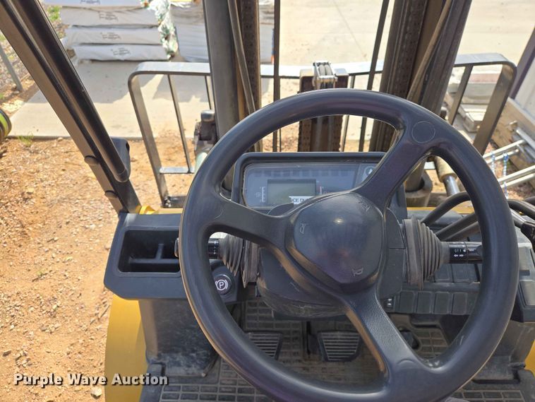 image for item DP8937 Caterpillar PD8000 forklift