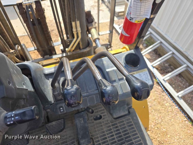 image for item DP8937 Caterpillar PD8000 forklift