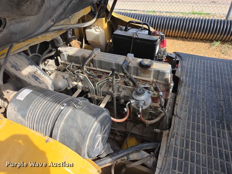 image for item DP8937 Caterpillar PD8000 forklift