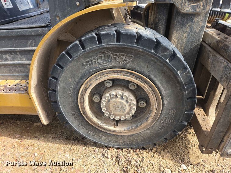 image for item DP8937 Caterpillar PD8000 forklift