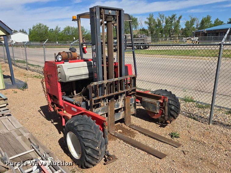 image for item DP8938 2001 Moffett M5000 forklift