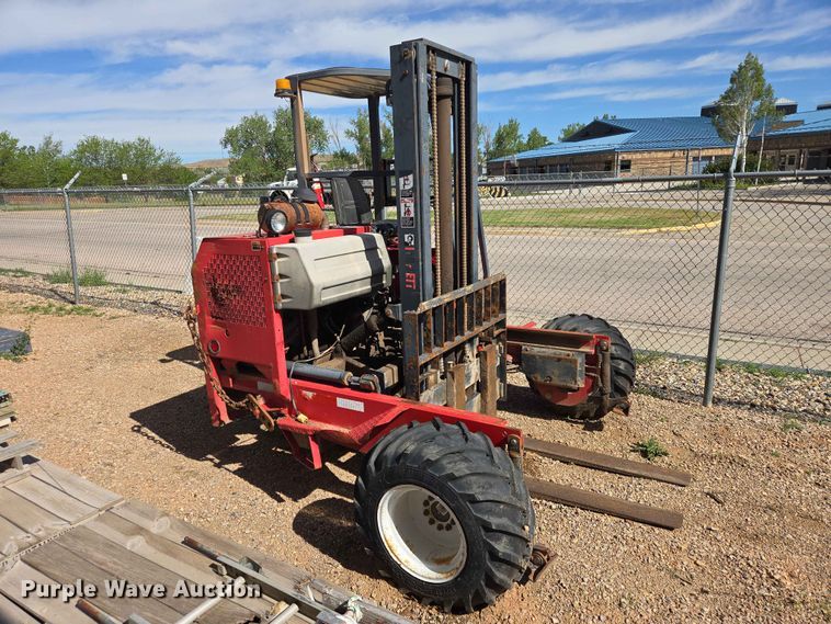 image for item DP8938 2001 Moffett M5000 forklift