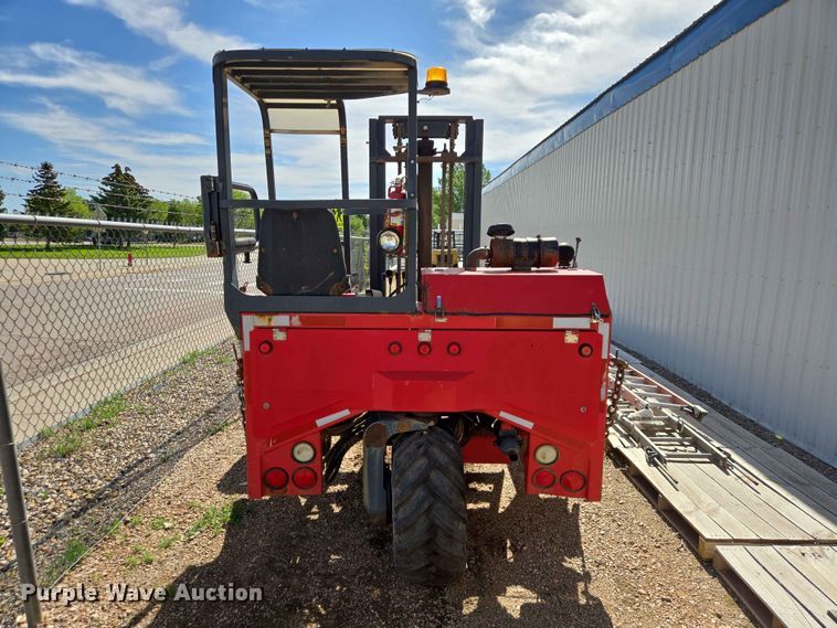 image for item DP8938 2001 Moffett M5000 forklift