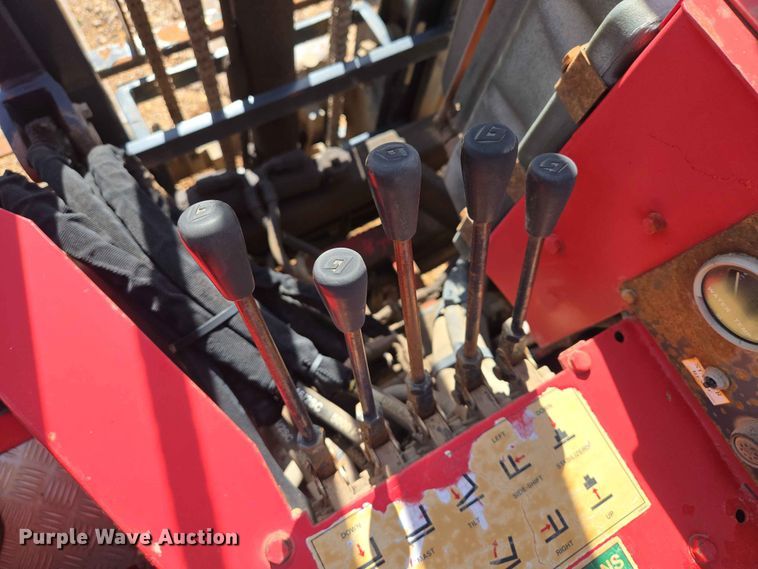 image for item DP8938 2001 Moffett M5000 forklift