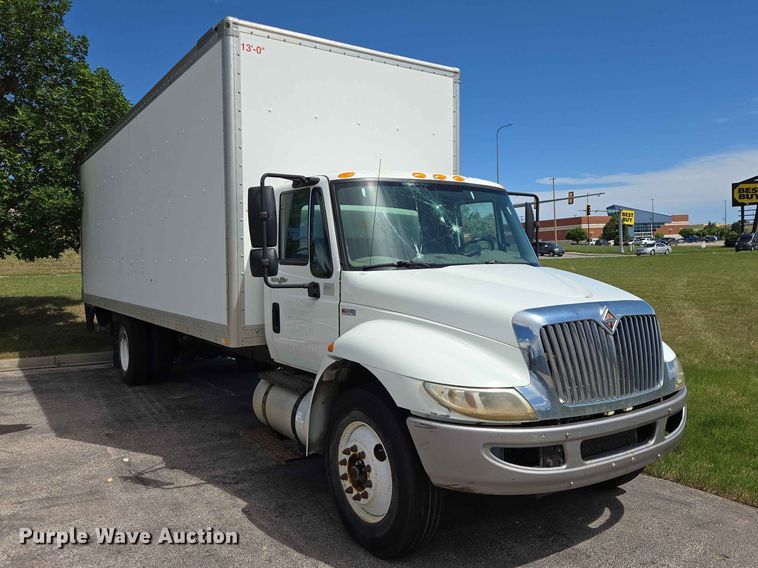 image for item DP8942 2014 International 4300 box truck