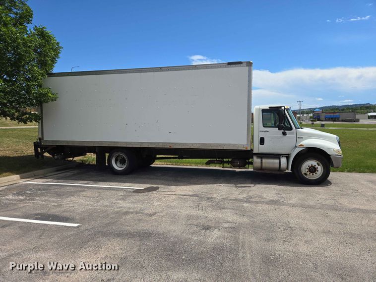 image for item DP8942 2014 International 4300 box truck