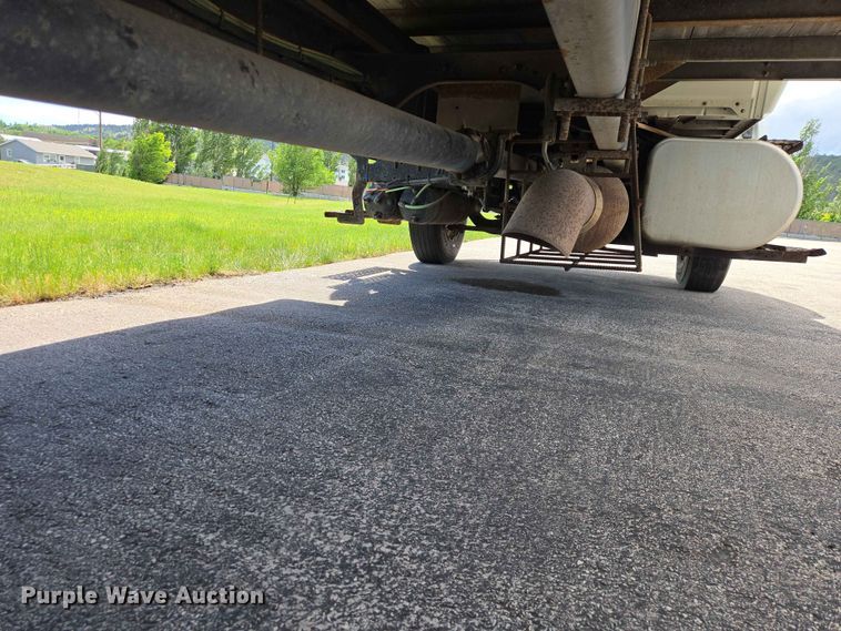 image for item DP8942 2014 International 4300 box truck
