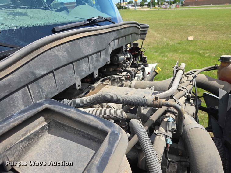 image for item DP8942 2014 International 4300 box truck