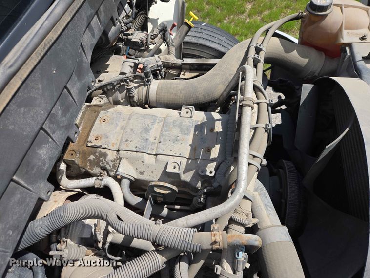 image for item DP8942 2014 International 4300 box truck