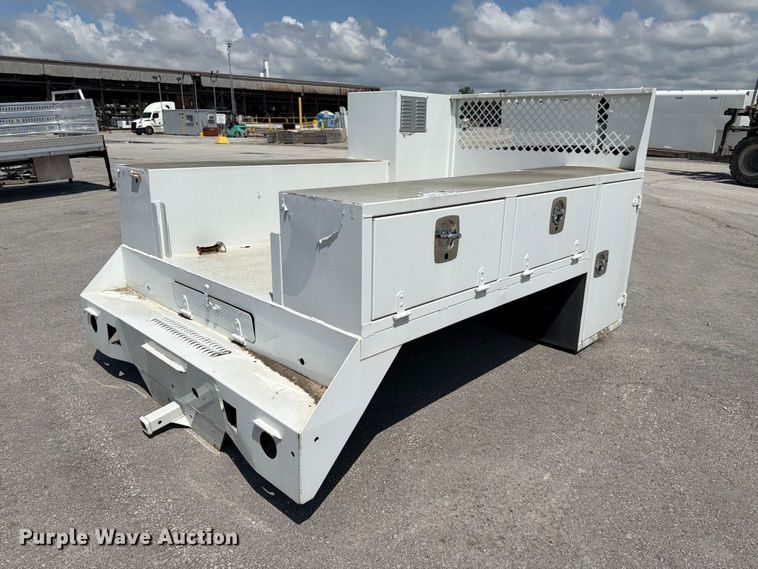 image for item DQ7786 2015 Auto Truck Group utility bed