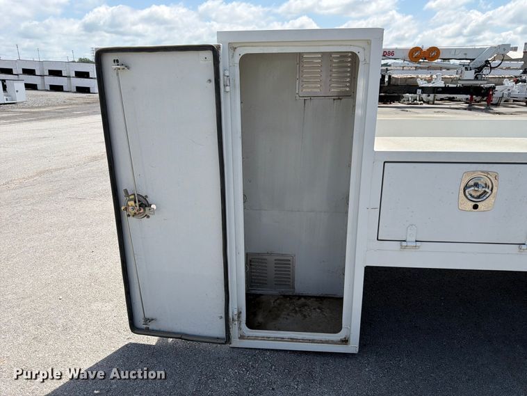 image for item DQ7786 2015 Auto Truck Group utility bed