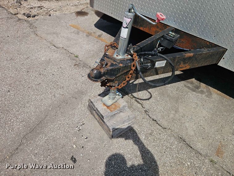 image for item DQ7796 1998 U.S. Cargo PC824TA2 enclosed cargo trailer
