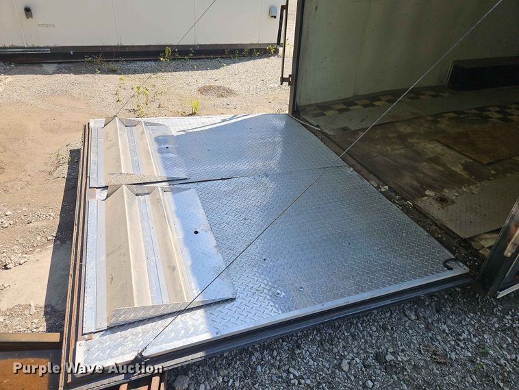image for item DQ7796 1998 U.S. Cargo PC824TA2 enclosed cargo trailer