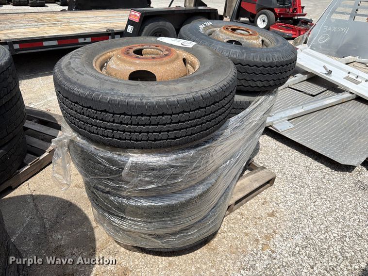 image for item DQ7822 (16) tires