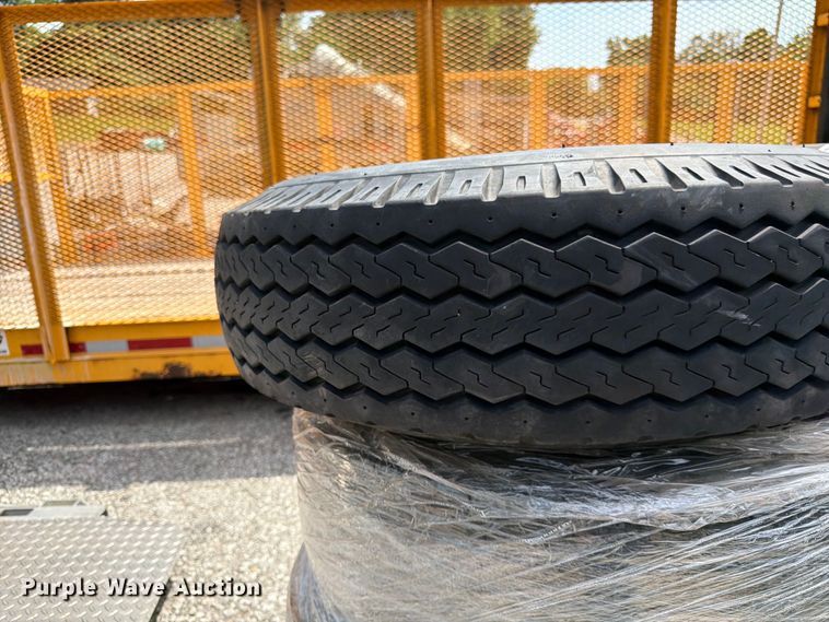 image for item DQ7822 (16) tires