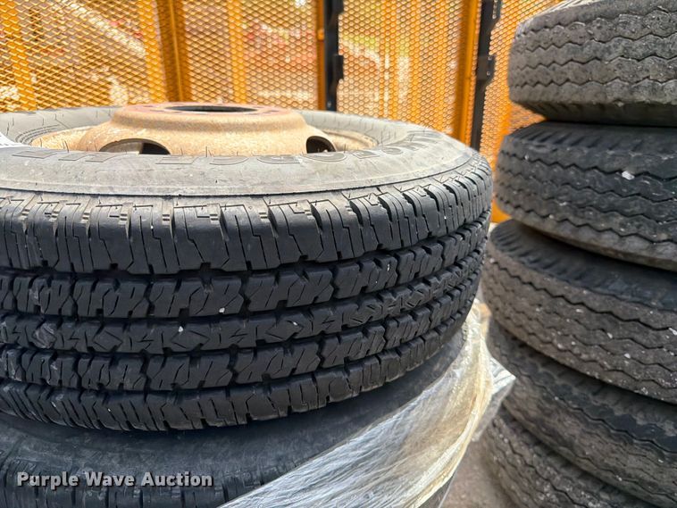 image for item DQ7822 (16) tires
