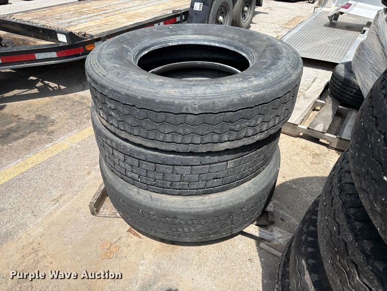 image for item DQ7822 (16) tires