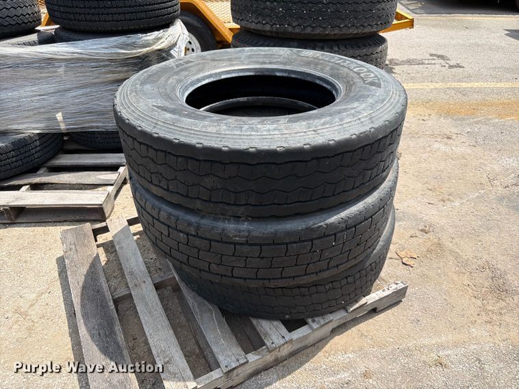 image for item DQ7822 (16) tires