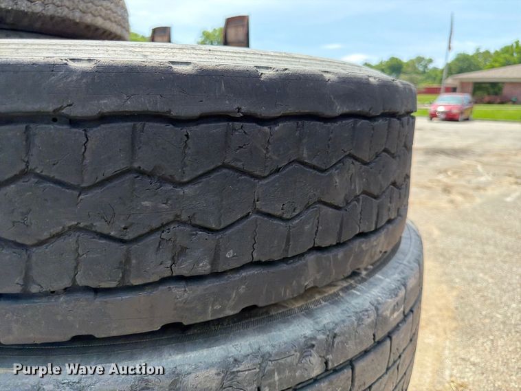 image for item DQ7822 (16) tires