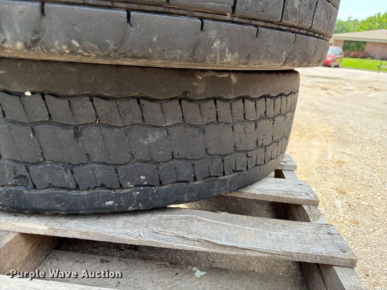 image for item DQ7822 (16) tires