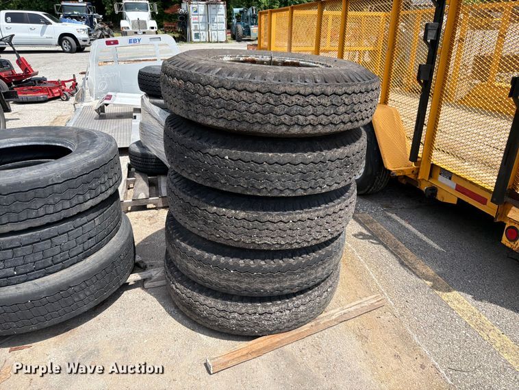 image for item DQ7822 (16) tires