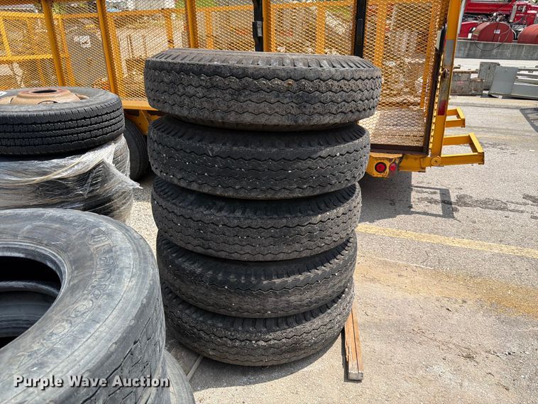 image for item DQ7822 (16) tires