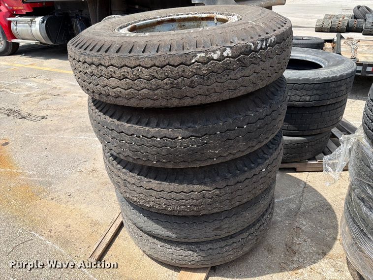 image for item DQ7822 (16) tires