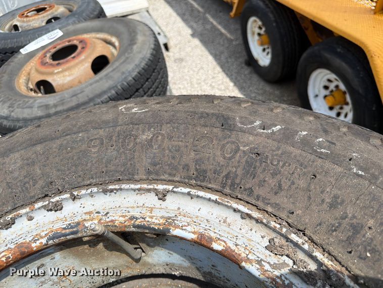 image for item DQ7822 (16) tires