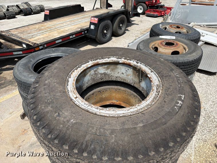 image for item DQ7822 (16) tires