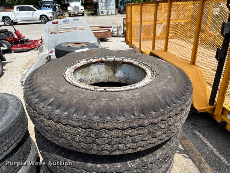 image for item DQ7822 (16) tires