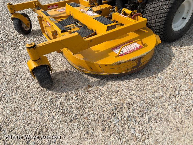 image for item DQ7825 2001 Walker MFG Co. MTGHS ZTR lawn mower
