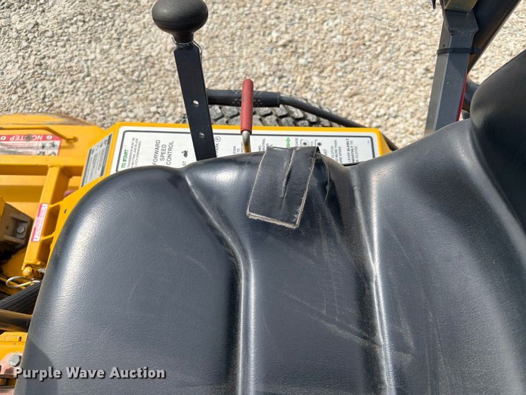 image for item DQ7825 2001 Walker MFG Co. MTGHS ZTR lawn mower