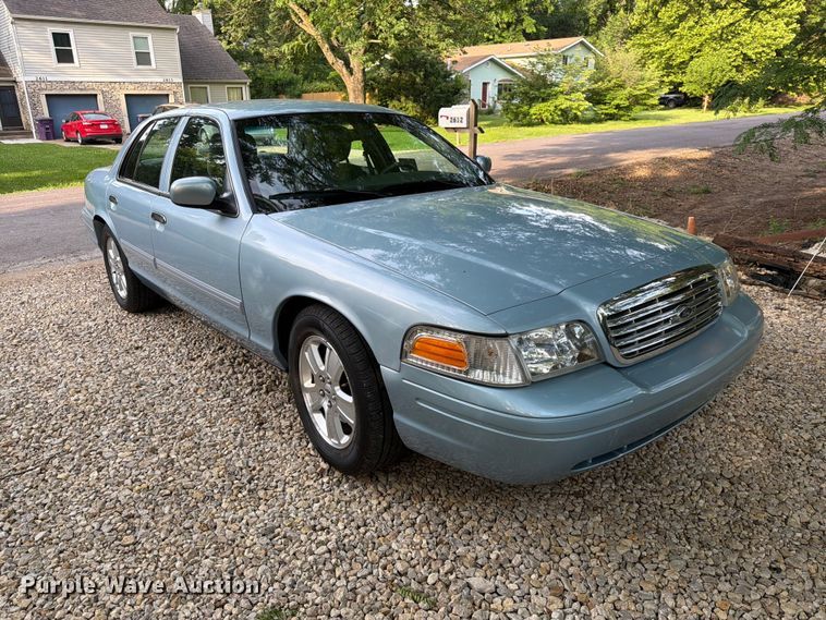 image for item DQ7826 2011 Ford Crown Victoria 