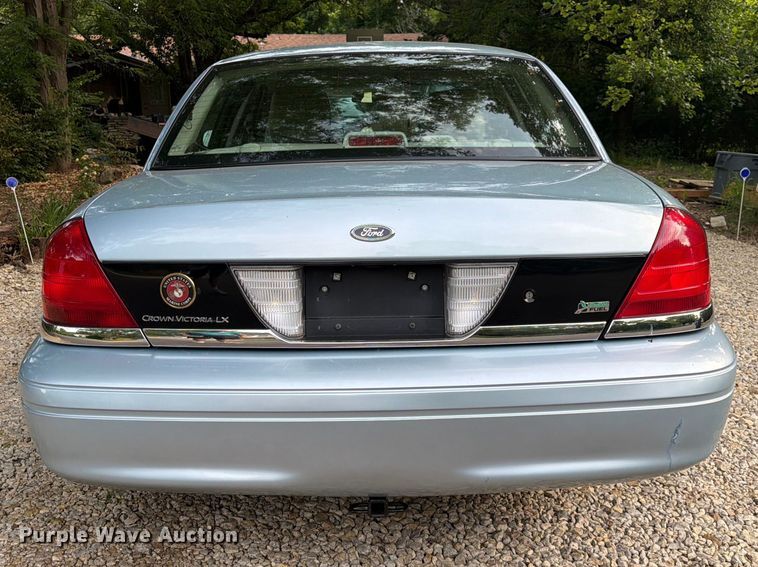 image for item DQ7826 2011 Ford Crown Victoria 
