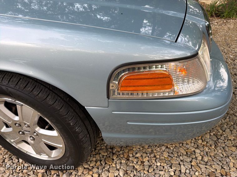 image for item DQ7826 2011 Ford Crown Victoria 