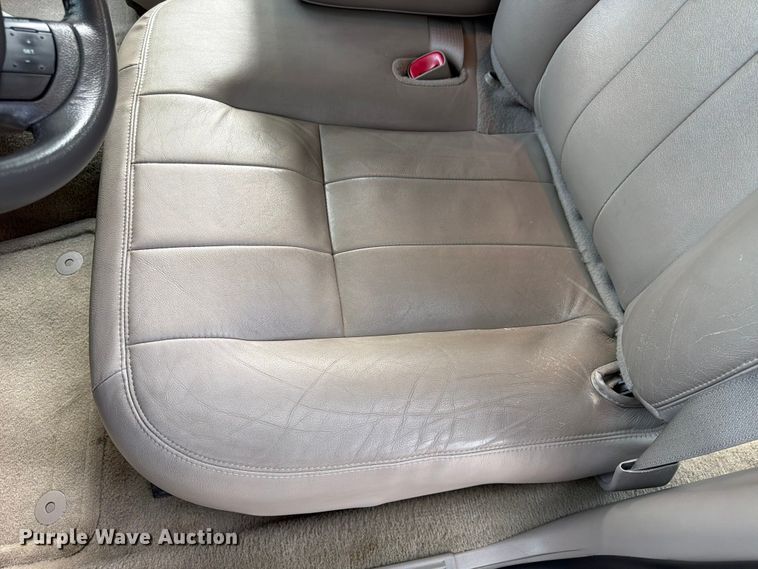 image for item DQ7826 2011 Ford Crown Victoria 