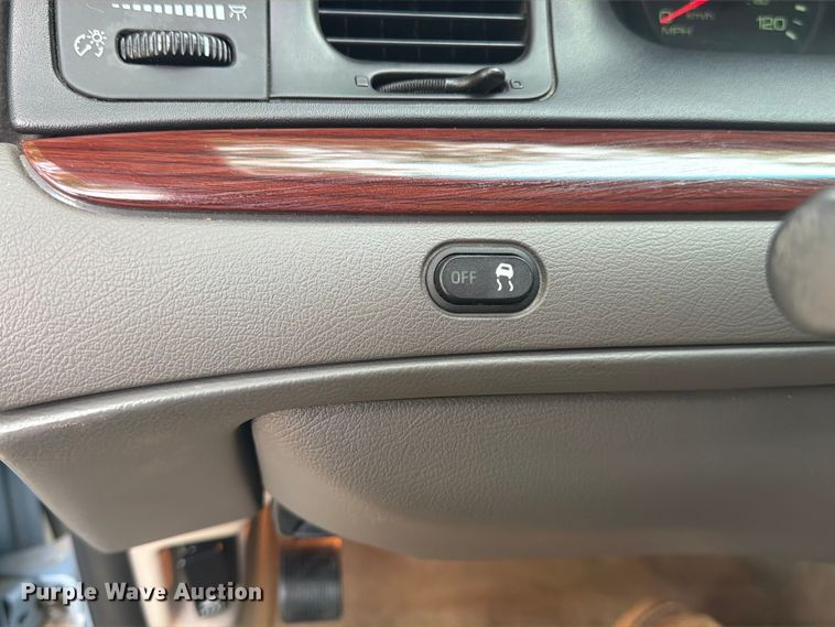 image for item DQ7826 2011 Ford Crown Victoria 