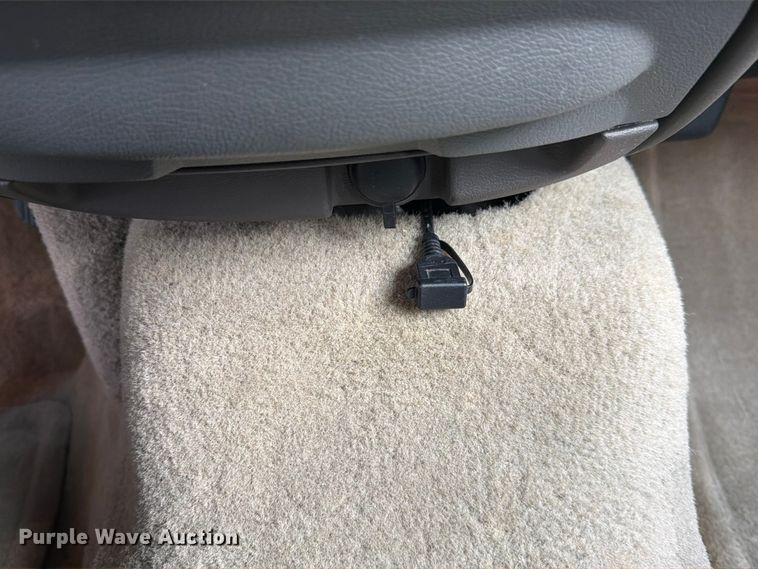 image for item DQ7826 2011 Ford Crown Victoria 